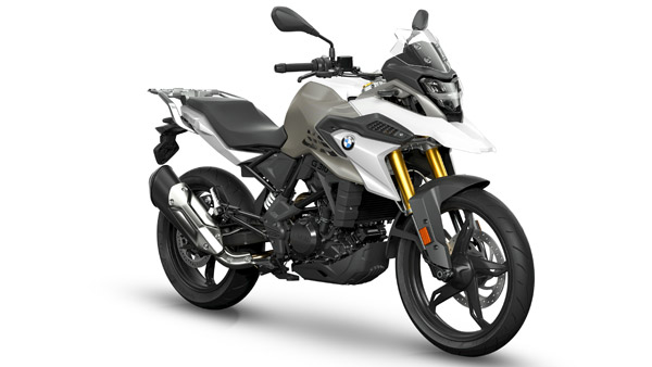 BMW Group Special Service: बीएमडब्ल्यू ग्रुप इंडिया डॉक्टर्स को उपलब्ध करा रहा स्पेशल सर्विस, फ्री में हो रहा इंजन आयल सर्विस