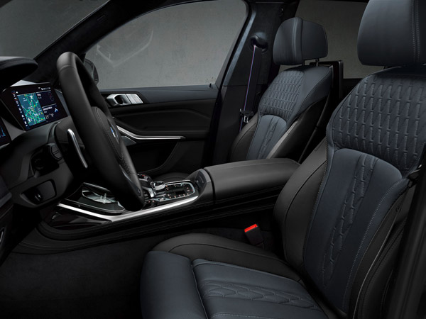 BMW X7 Dark Shadow Edition Launched: बीएमडब्ल्यू एक्स7 डार्क एडिशन भारत में हुई लॉन्च, कीमत 2.02 करोड़ रुपये