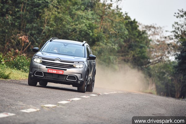 Citroen C5 Aircross Sales: सिट्रोन सी5 एयरक्रॉस की पहले महीने बेचीं 230 यूनिट, जानें क्या है डिलीवरी की स्थिति