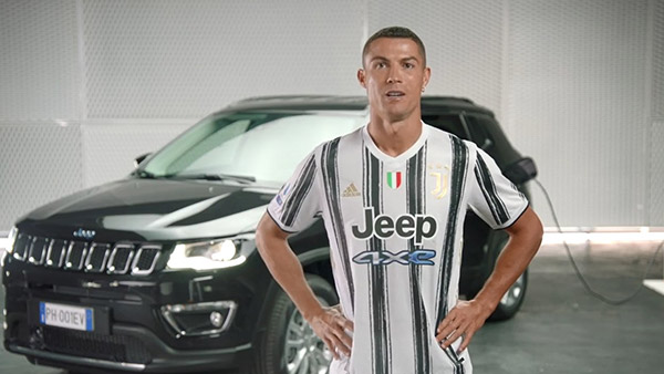फुटबॉलर Cristiano Ronaldo और उनकी टीम ने पेश किया Jeep 4xe का नया लोगो, जानें क्या है खास