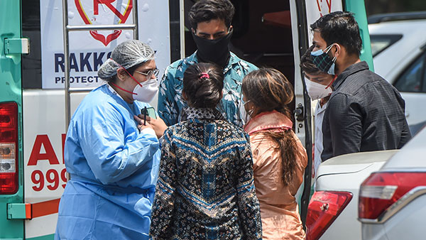 ICMR ने जारी की नई ट्रैवल एडवाइजरी, बिना कोरोना लक्षण के यात्रियों को टेस्ट जरूरी नहीं