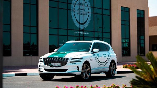 Dubai Police New Car: दुबई पुलिस ने अपने बेड़े में जोड़ी यह लग्जरी एसयूवी, कई महंगी कारें पहले से है मौजूद
