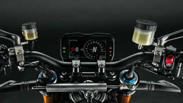 Ducati India ने लॉन्च की अपनी 2021 Streetfighter V4 व V4 S बाइक, जानें क्या है कीमत