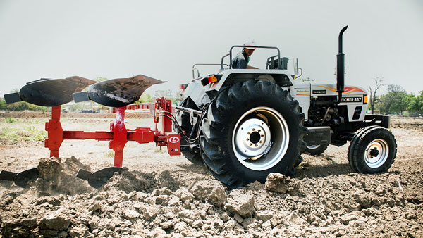 छोटे किसानों की मदद के लिए आगे आई Tractor Company, खेती के लिए किराए पर देगी ट्रैक्टर