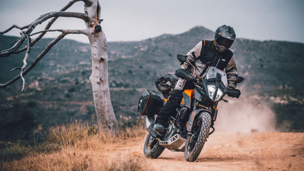 KTM ने Pro Experience Ride इवेंट को किया स्थगित, participants को घर पर रहने की दी सलाह