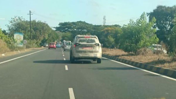 Mahindra XUV700 Spied: महिंद्रा एक्सयूवी700 एक बार फिर टेस्टिंग करते आई नजर, देखें तस्वीरें