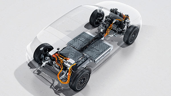 Mercedes Benz EQA Electric SUV के दो नए वैरिएंट्स को किया गया पेश, जानें क्या हैं फीचर्स