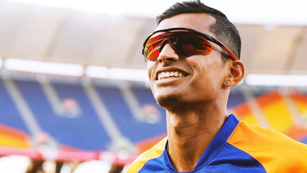 Cricketer नवदीप सैनी को मिली नई Mahindra Thar, ऑफ-रोडिंग करते शेयर किया वीडियो