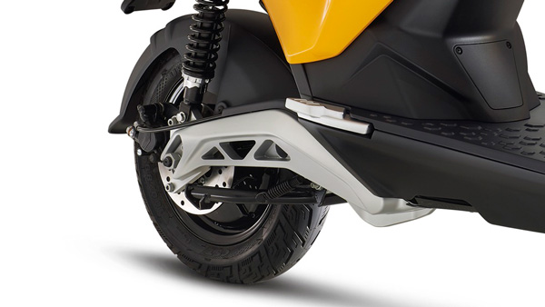 Piaggio One Electric Scooter का हुआ खुलासा, जल्द होगी ग्लोबल स्तर पर पेश