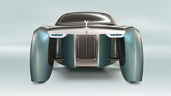 Rolls-Royce जल्द लाएगी अपनी पहली इलेक्ट्रिक कार, सिंगल चार्ज पर देगी 500 KM की दमदार रेंज