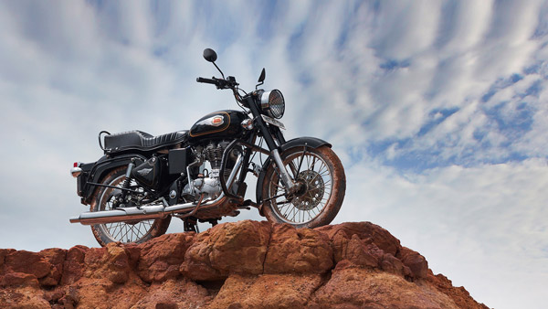 Royal Enfield Bullet 350 Waiting Period: रॉयल एनफील्ड बुलेट 350 खरीदने वाले हैं? जानें कितना करना होगा इंतजार