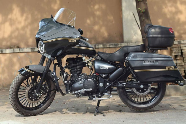 RE Thunderbird Modification: रॉयल एनफील्ड थंडरबर्ड को हार्ले-डेविडसन सीवीओ की तरह किया मॉडिफाई