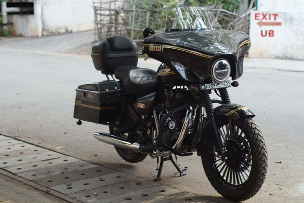 RE Thunderbird Modification: रॉयल एनफील्ड थंडरबर्ड को हार्ले-डेविडसन सीवीओ की तरह किया मॉडिफाई