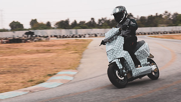 Simple E-Scooter Launch Date: सिंपल अपनी पहली इलेक्ट्रिक स्कूटर मार्क-2 भारत में 15 अगस्त को होगी लॉन्च, जानें कीमत, फीचर्स