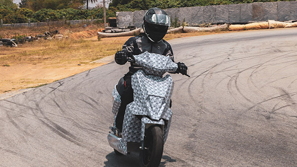 Simple E-Scooter Launch Date: सिंपल अपनी पहली इलेक्ट्रिक स्कूटर मार्क-2 भारत में 15 अगस्त को होगी लॉन्च, जानें कीमत, फीचर्स