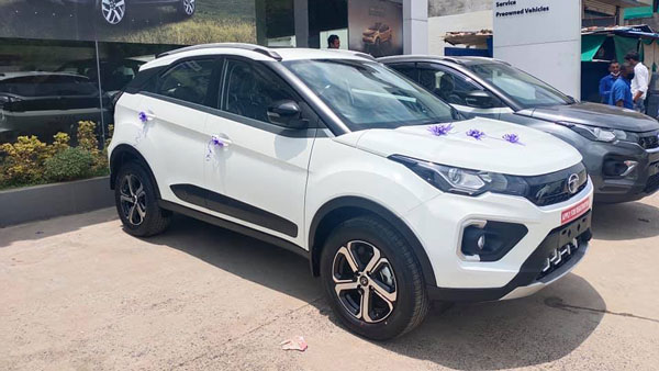 Tata Nexon New Alloy Wheels: टाटा नेक्सन को मिले नए 16-इंच के 5-स्पोक अलॉय व्हील, नई मॉडल पहुंची डीलरशिप