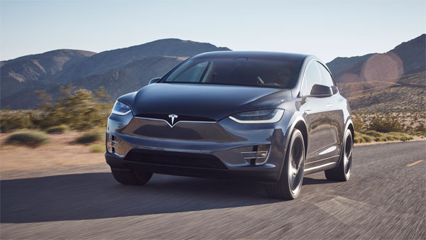 चीन ने दिया Tesla को बड़ा झटका, इन जगहों पर कारों की एंट्री कर दी बैन