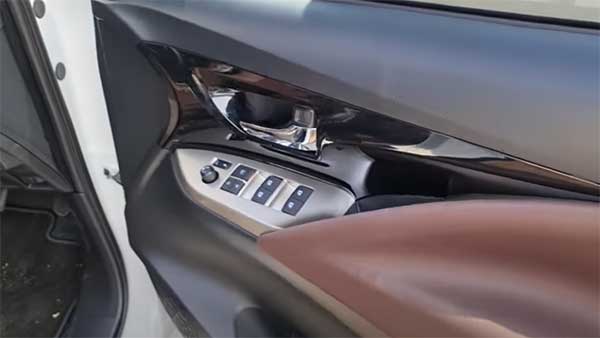 Toyota Innova का 50th Anniversary Edition हुआ लॉन्च, जानें क्या हुए हैं नए बदलाव