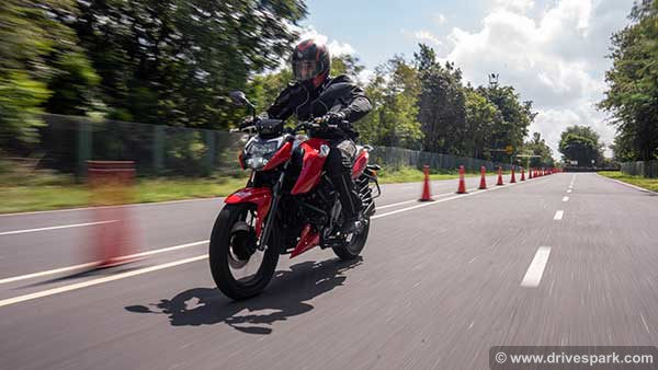 TVS ने Apache RTR 160 4V की कीमत एक बार फिर बढ़ाई, जानें कितनी पड़ेगी जेब पर भारी