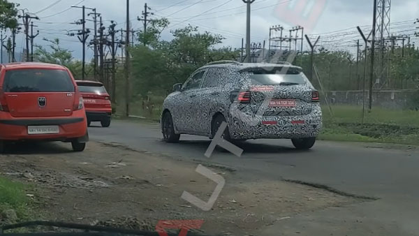 Skoda Kushaq और Volkswagen Taigun दोनों एक साथ टेस्ट करते आईं नजर, जल्द होंगी लॉन्च