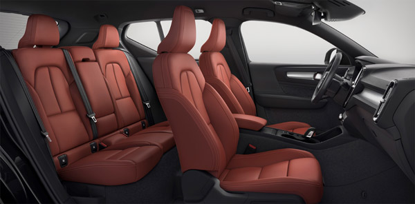 Volvo XC40 SUV पर कंपनी दे रही है 3.26 लाख रुपये की छूट, जानें क्या हुई कीमत