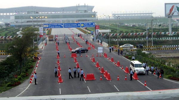 Delhi-Meerut Expressway हुआ टोल फ्री, अब जुलाई तक कर सकेंगे मुफ्त में सफर