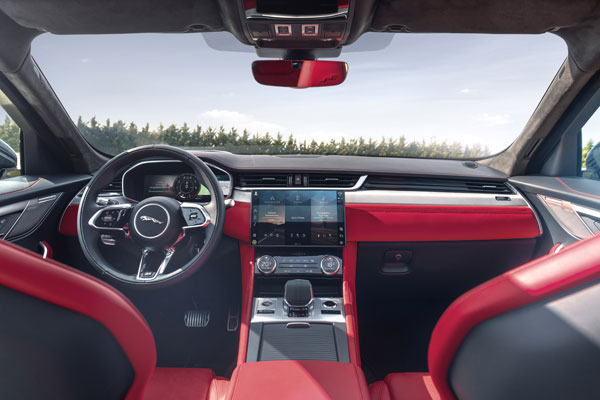 Jaguar India ने शुरू की नई F-Pace SVR की बुकिंग, जानें कैसे करा सकते हैं बुक