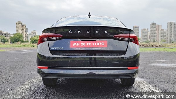 नई 2021 Skoda Octavia सेडान के किस वैरिएंट में मिलेंगे कौन से फीचर्स, कल होने वाली है लॉन्च