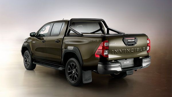 Toyota अपने लाइफस्टाइल पिकअप ट्रक Hilux को दो वैरिएंट में कर सकती है लॉन्च, जानें मिलेंगे फीचर्स