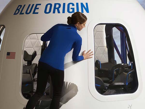 Amazon के संस्थापक और उनके भाई Spaceship में जाएंगे अंतरिक्ष में, 2.8 मिलियन डॉलर की टिकट