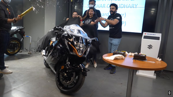ये है देश की पहली महिला जिसने खरीदी 2021 Suzuki Hayabusa, डिलीवरी का वीडियो आया सामने