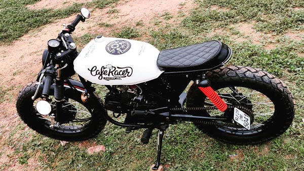 यकीन करेंगे कि यह है एक Hero Splendor मोटरसाइकिल? दिया गया है शानदार Cafe Racer लुक