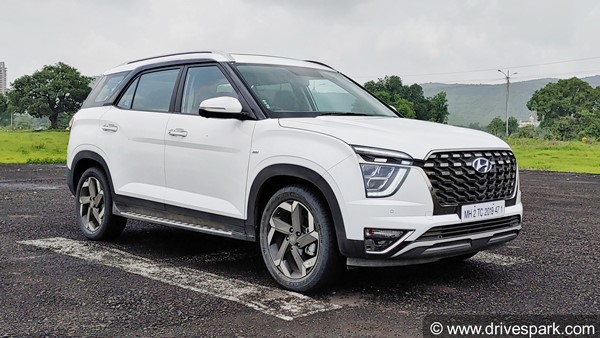 Hyundai Alcazar Review: हुंडई अल्काजार रिव्यू: फीचर्स, ड्राइविंग, माइलेज, इंजन, डिजाईन, सीटिंग जानकारी