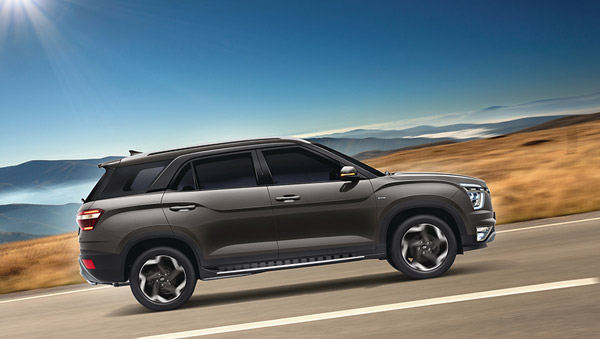नई Hyundai Alcazar के किस वैरिएंट में मिलते हैं कौन-कौन से फीचर्स, जानें यहां