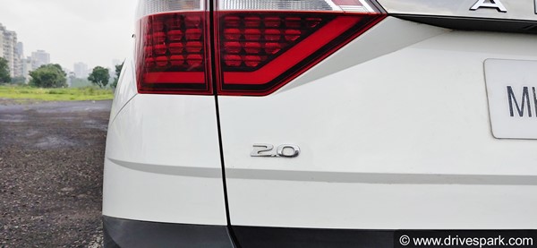 Hyundai Alcazar Review: हुंडई अल्काजार रिव्यू: फीचर्स, ड्राइविंग, माइलेज, इंजन, डिजाईन, सीटिंग जानकारी