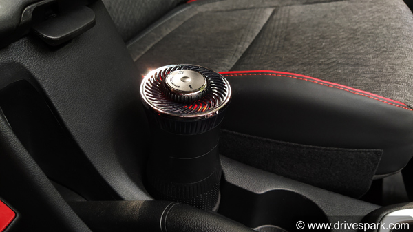 Hyundai Venue Petrol Variant Explained: हुंडई वेन्यू पेट्रोल वैरिएंट: जानें फीचर्स, कीमत, इंजन, रंग जानकारी