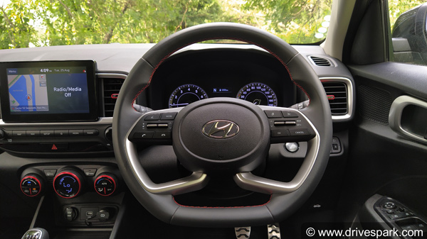 Hyundai Venue Petrol Variant Explained: हुंडई वेन्यू पेट्रोल वैरिएंट: जानें फीचर्स, कीमत, इंजन, रंग जानकारी