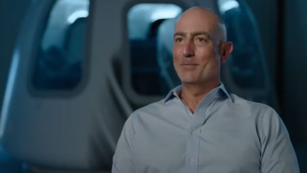 Amazon के संस्थापक और उनके भाई Spaceship में जाएंगे अंतरिक्ष में, 2.8 मिलियन डॉलर की टिकट