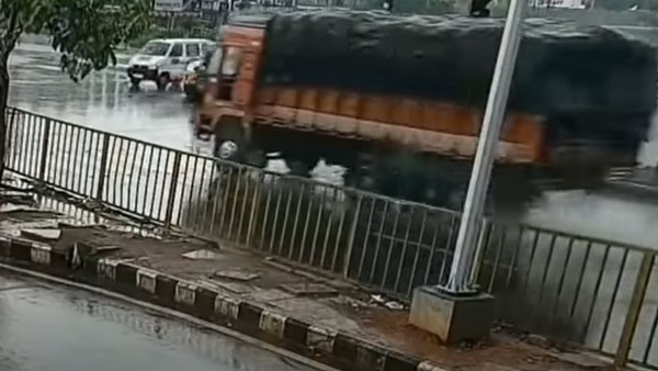 रेड लाइट सिग्नल तोड़ना हो सकता है बेहद खतरनाक, Hyderabad Police ने जारी किया यह वीडियो