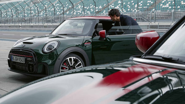 MINI India ने भारत में लॉन्च की अपनी तीन नई कारें, जानें क्या है कीमत, फीचर्स और इंजन