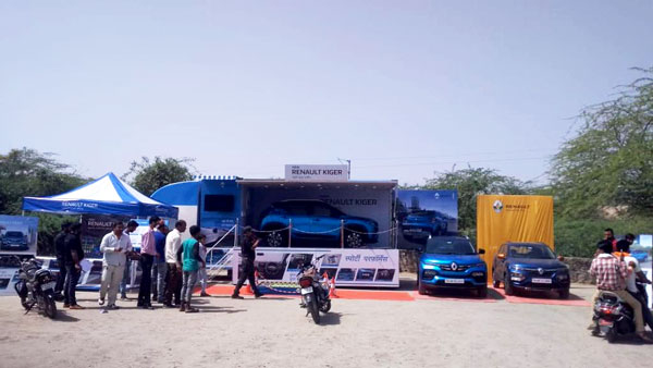 Renault गांवों तक बना रही है अपनी पकड़, Mobile Showroom से प्रदर्शित की नई Kiger SUV