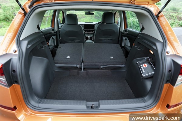 Skoda Kushaq Price Comparison: कुशाक के मुकाबले क्रेटा और सेल्टोस की कैसी है कीमत