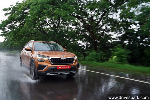 Skoda Kushaq Review in Hindi | स्कोडा कुशाक रिव्यू: फीचर्स, ड्राइविंग, माइलेज, इंजन, डिजाईन