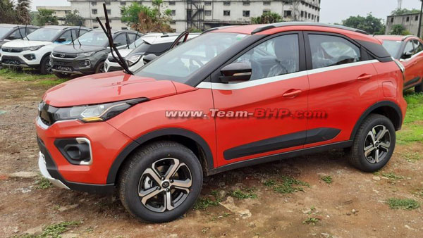 Tata Nexon कॉम्पैक्ट SUV को कंपनी ने दी नई रूफ रेल्स, डीलरशिप पर आई नजर