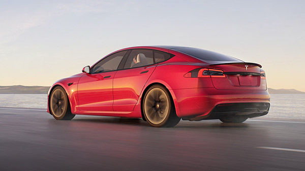 नहीं आएगी टेस्ला की Model S Plaid Plus इलेक्ट्रिक कार, एलन मस्क ने ट्वीट में दी जानकारी