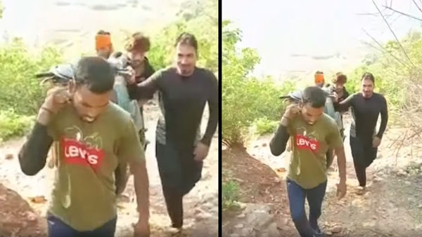 सड़क न बनने का युवाओं ने किया विरोध, स्कूटी को 8 किलोमीटर कंधे पर उठाकर पहुंचा दिया गांव