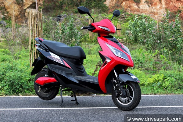 EeVe Atreo Electric Scooter Review: ईवी एट्रिओ इलेक्ट्रिक स्कूटर कैसी है चालने में, परफॉर्मेंस, रेंज, कीमत