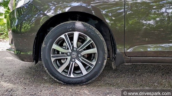 2021 Honda Amaze रिव्यू: डिजाईन, फीचर्स, वैरिएंट, इंजन, माइलेज जानकारी