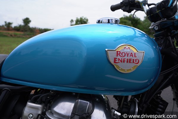 Royal Enfield Interceptor 650 रिव्यू: परफॉर्मेंस, राइडिंग अनुभव, फीचर्स, इंजन, डिजाईन, वारंटी जानकारी