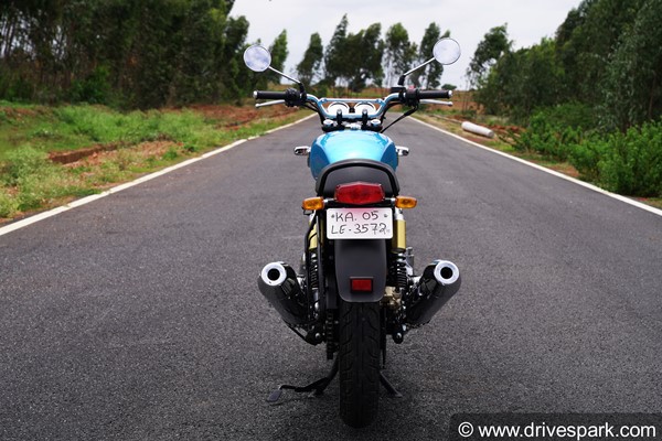 Royal Enfield Interceptor 650 रिव्यू: परफॉर्मेंस, राइडिंग अनुभव, फीचर्स, इंजन, डिजाईन, वारंटी जानकारी
